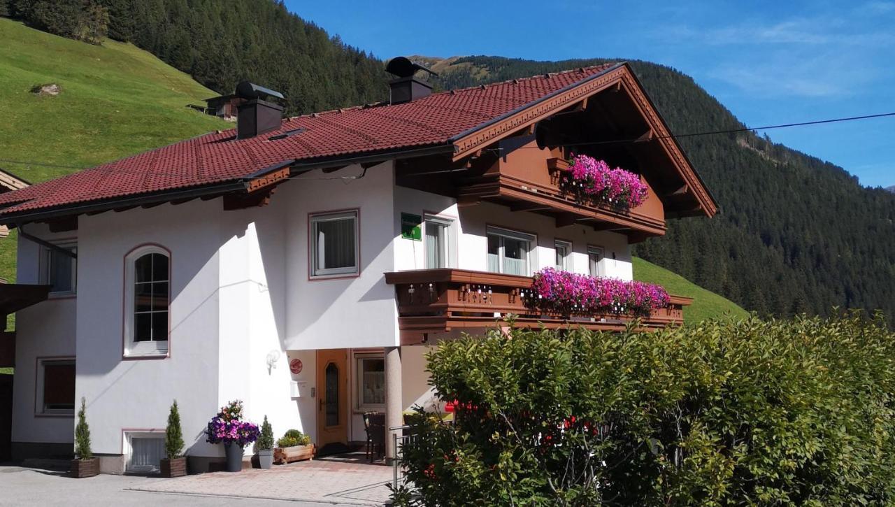 Ferienwohnung Alpenheim Tux Exteriör bild